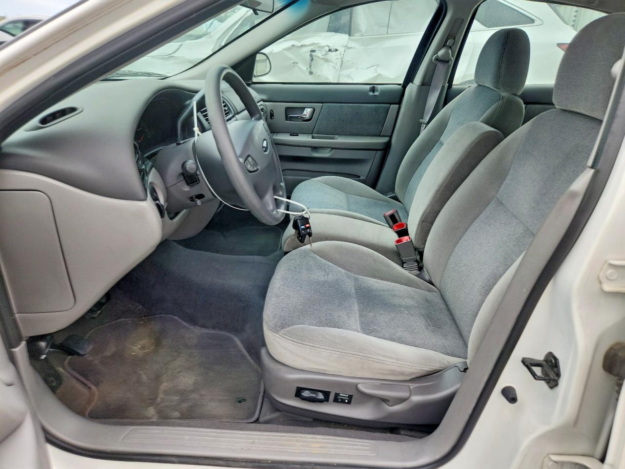 Ford Taurus Ses