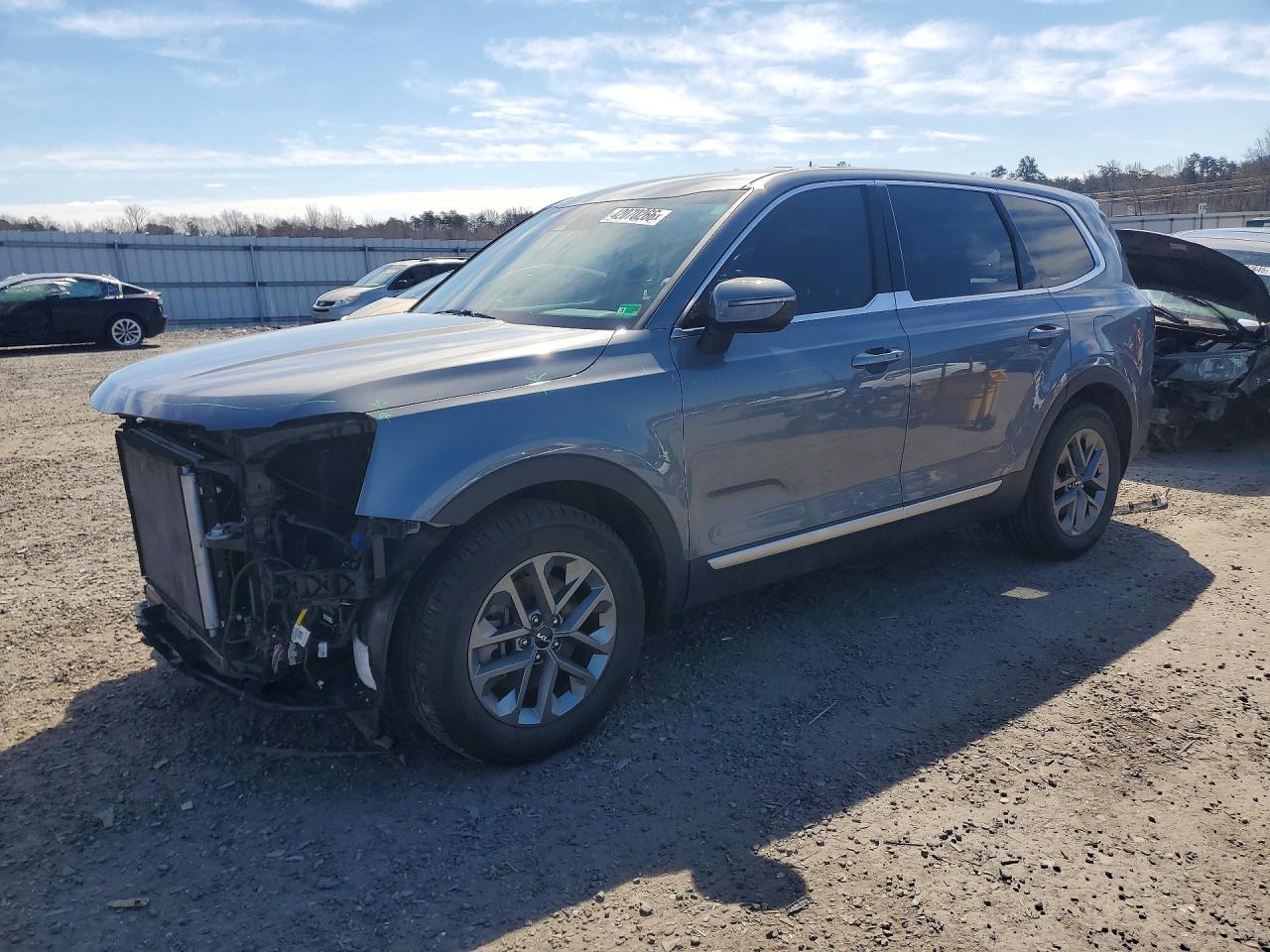 Salvage Kia Telluride Image