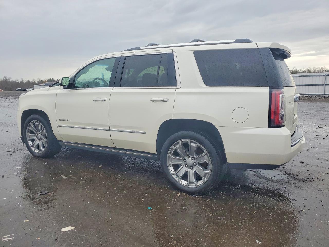 GMC Yukon Denali