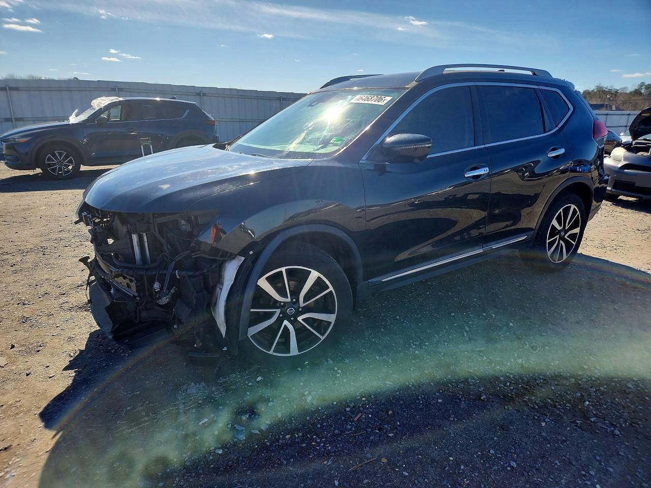 Salvage Nissan Rogue Image