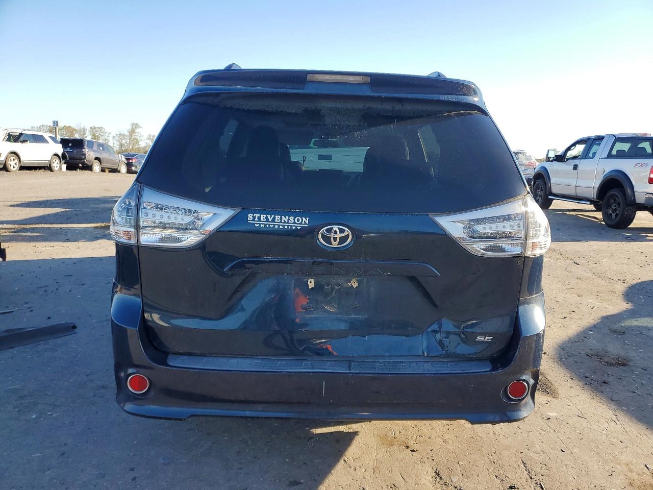 Toyota Sienna Se 8-passenger