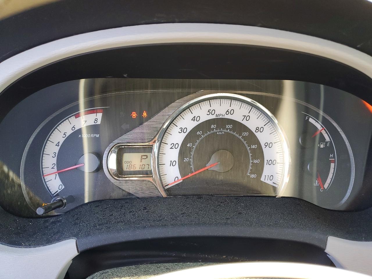 Toyota Sienna Se 8-passenger