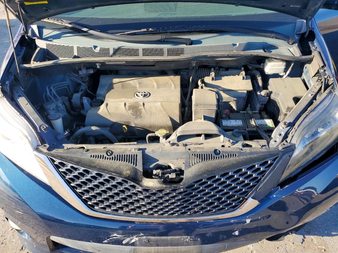 Toyota Sienna Se 8-passenger