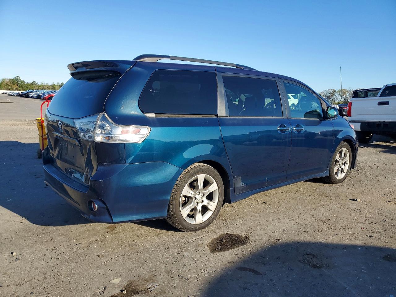 Toyota Sienna Se 8-passenger