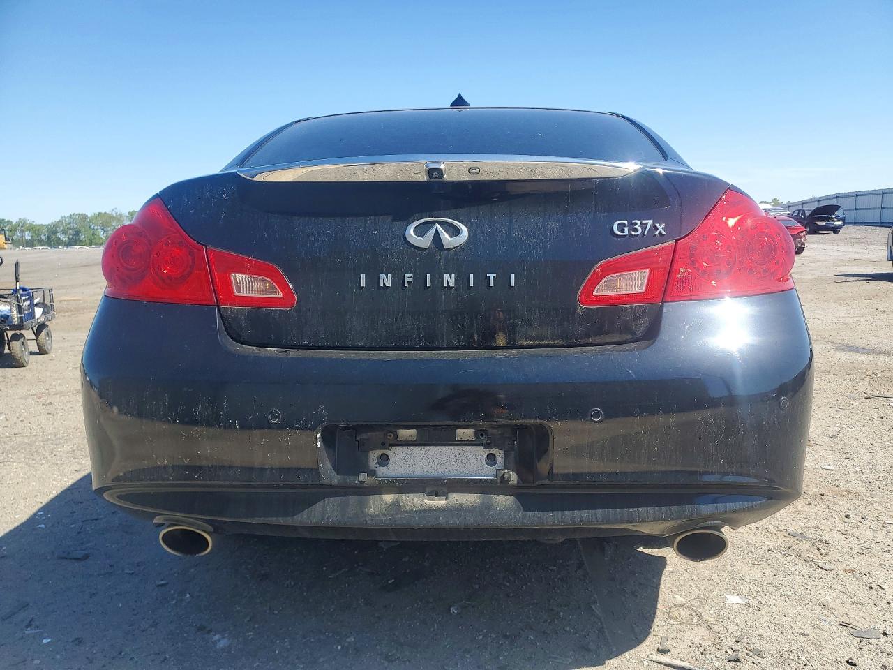 INFINITI G37 X