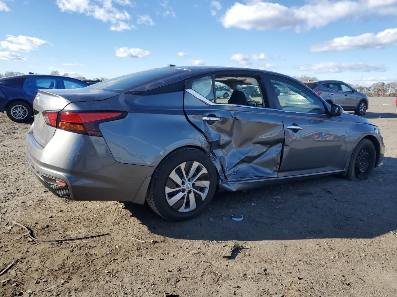 Nissan Altima S