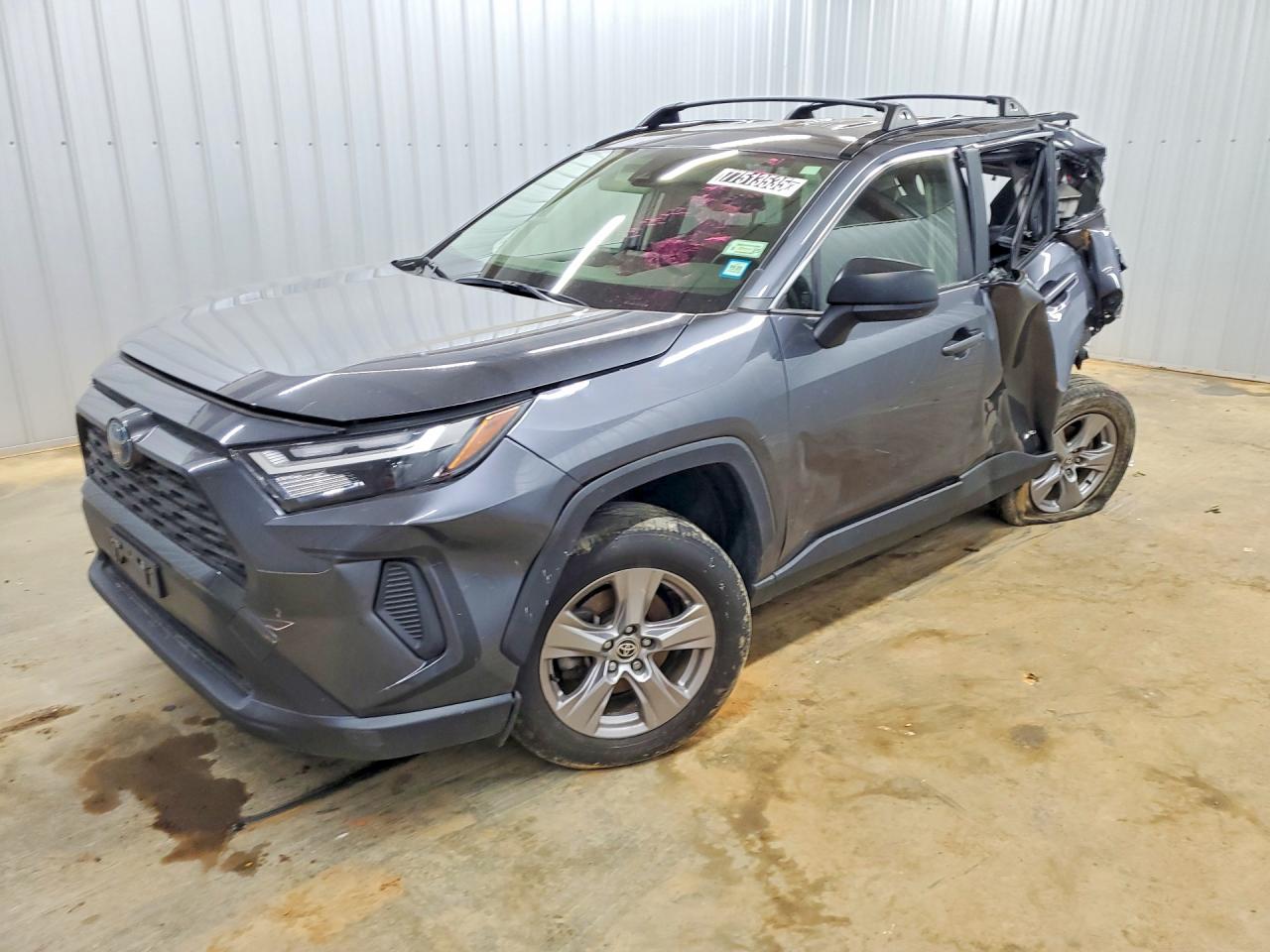 Salvage Toyota RAV4 Image