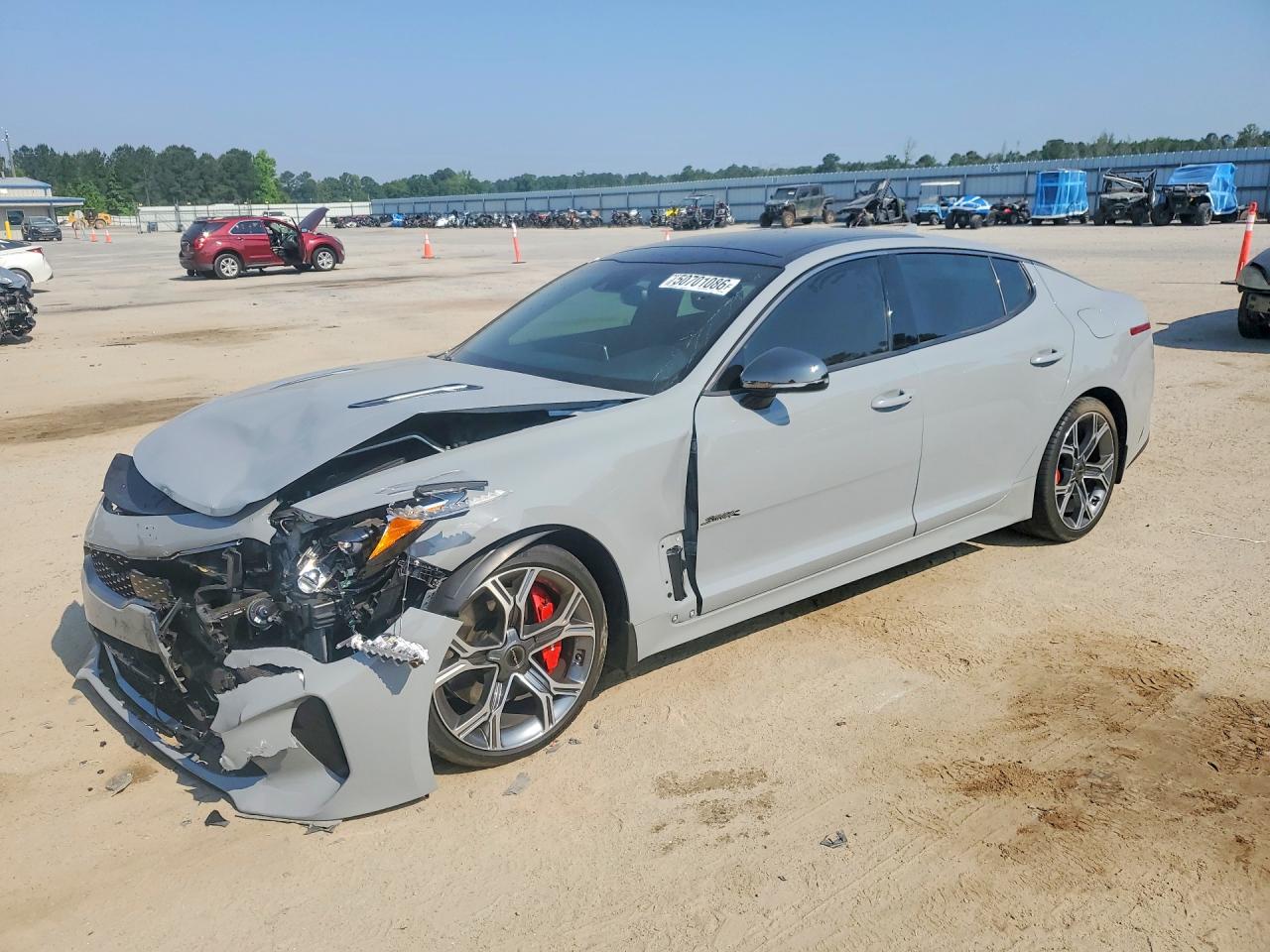 Salvage Kia Stinger Image