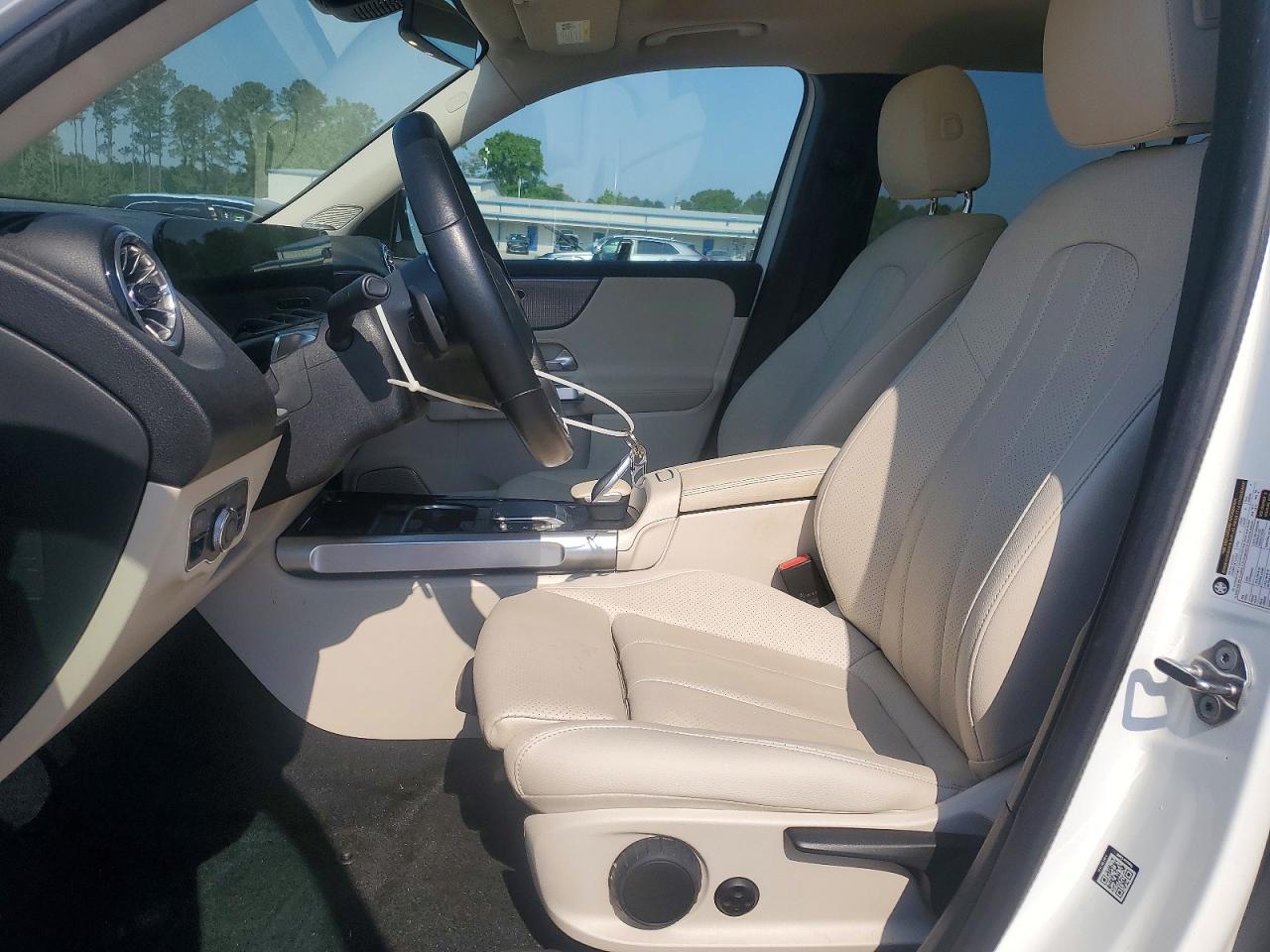 Mercedes-Benz EQB 300 4matic