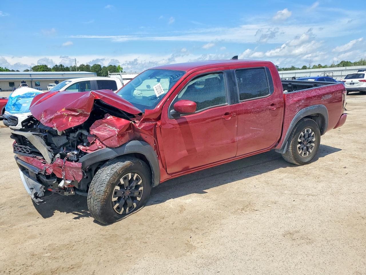 Salvage Nissan Frontier Image