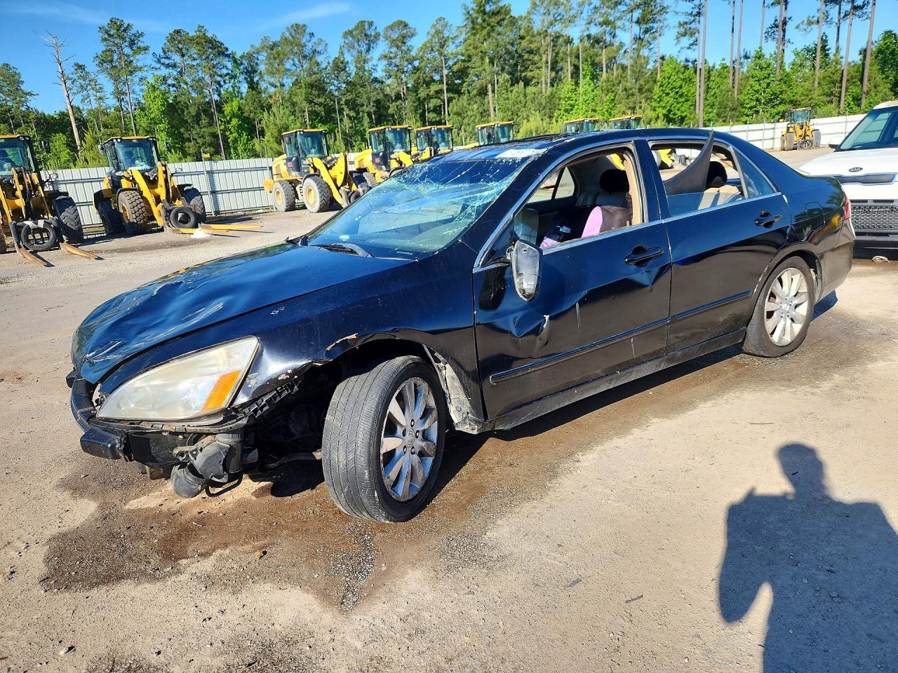 Salvage Honda Accord Image