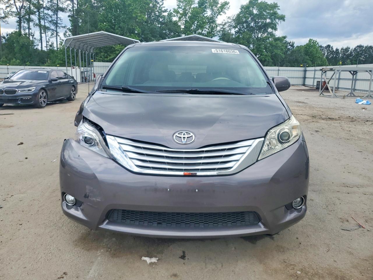 Toyota Sienna Xle 8-passenger