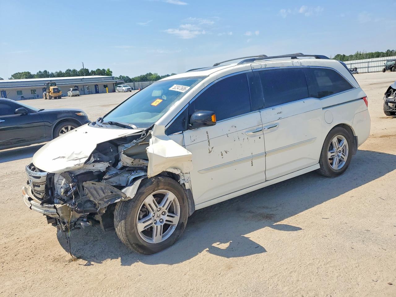 Salvage Honda Odyssey Image