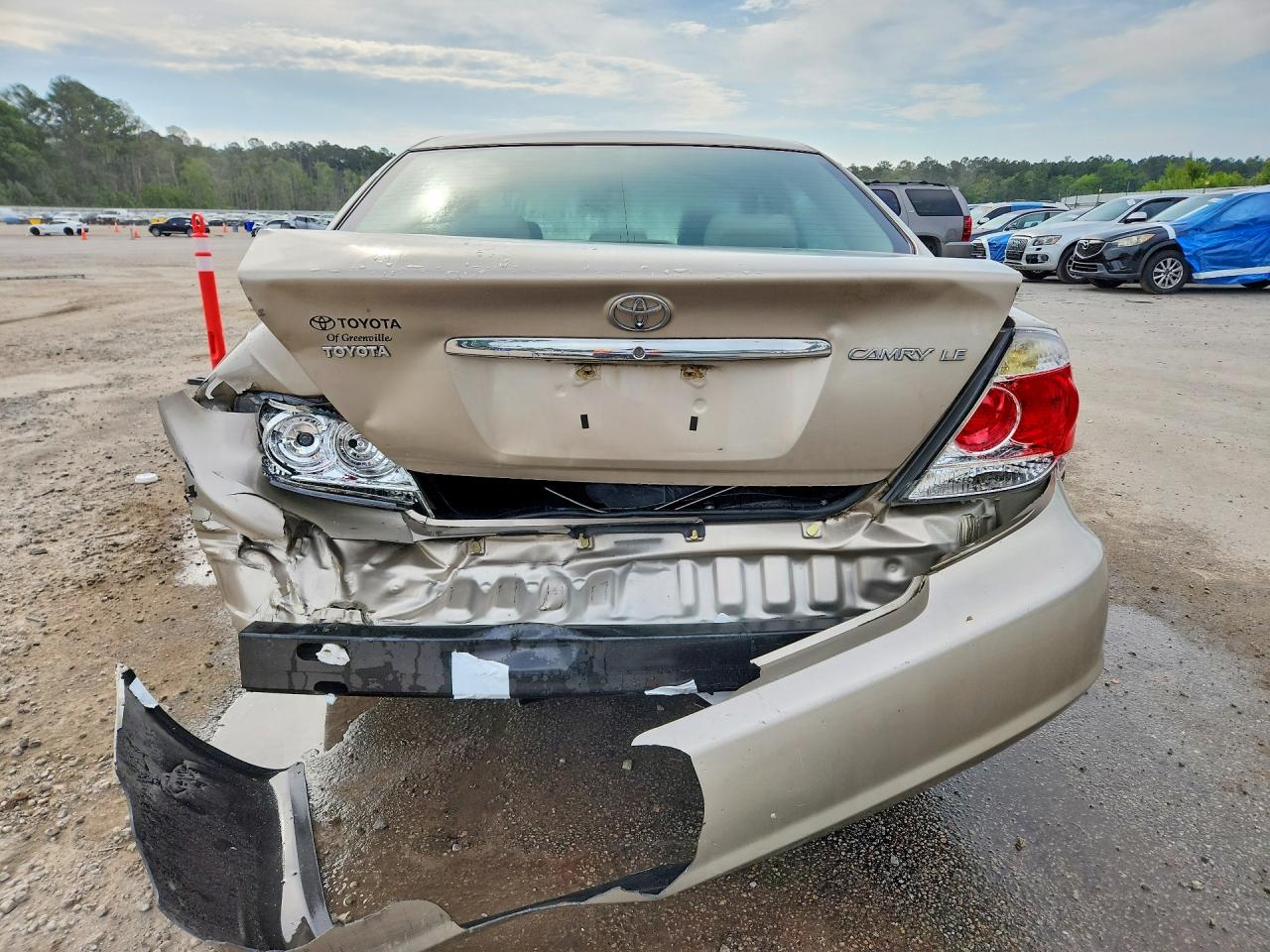 Toyota Camry Le