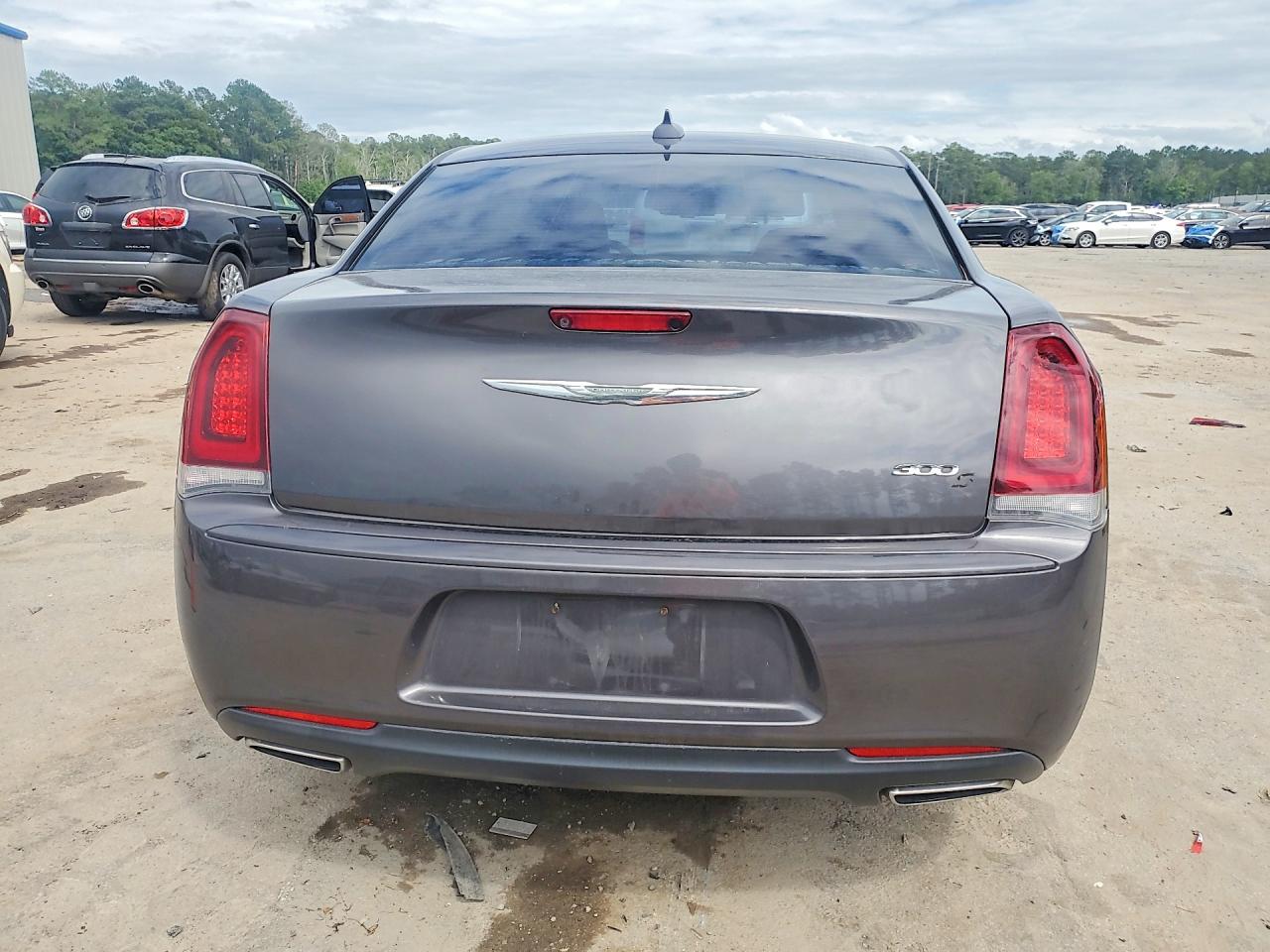 Chrysler 300 S