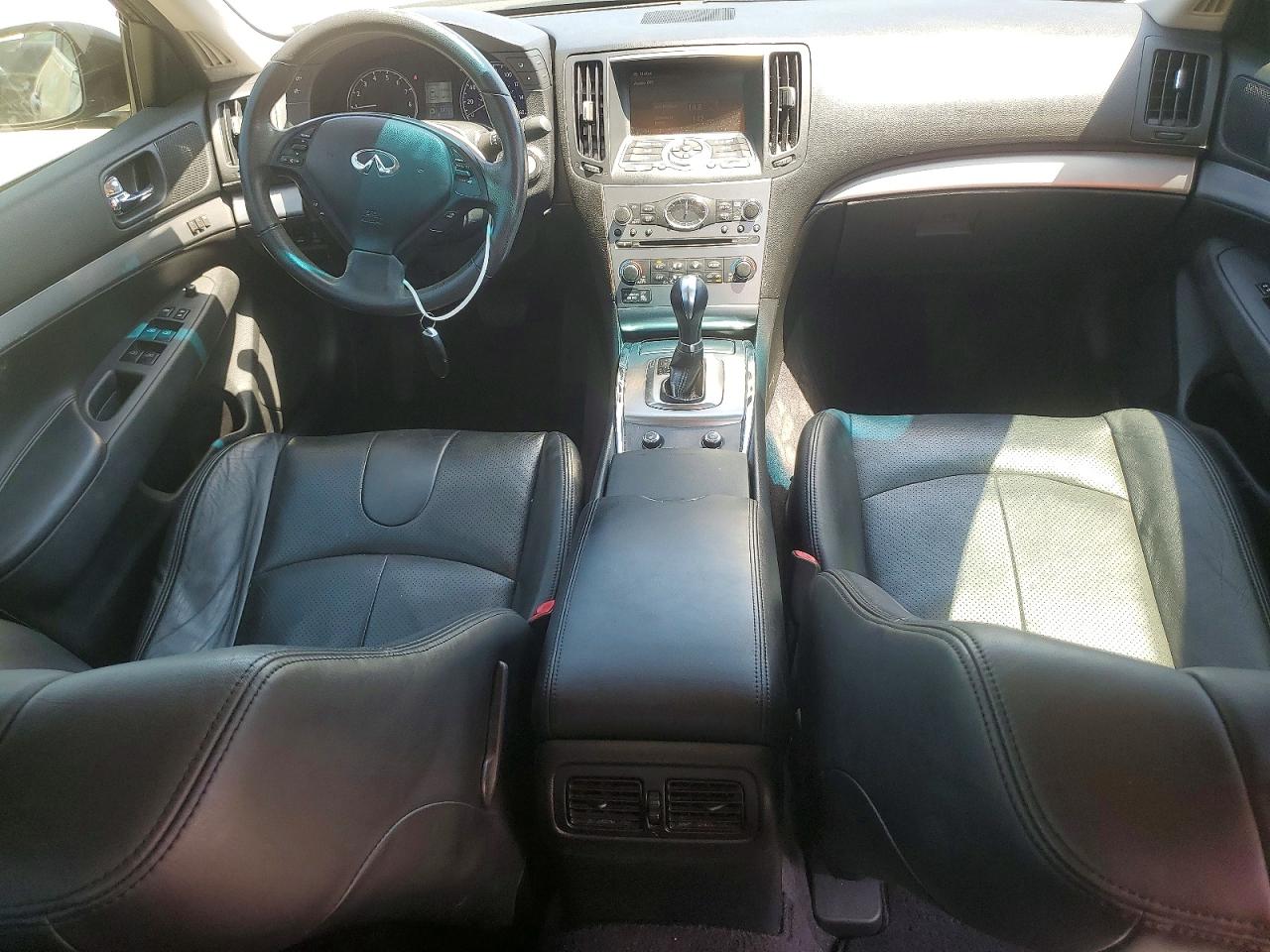 INFINITI G37 Journey