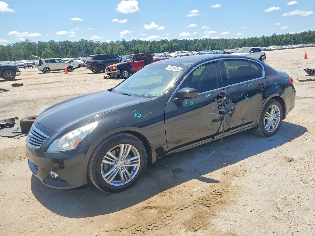 Salvage INFINITI G37 Image