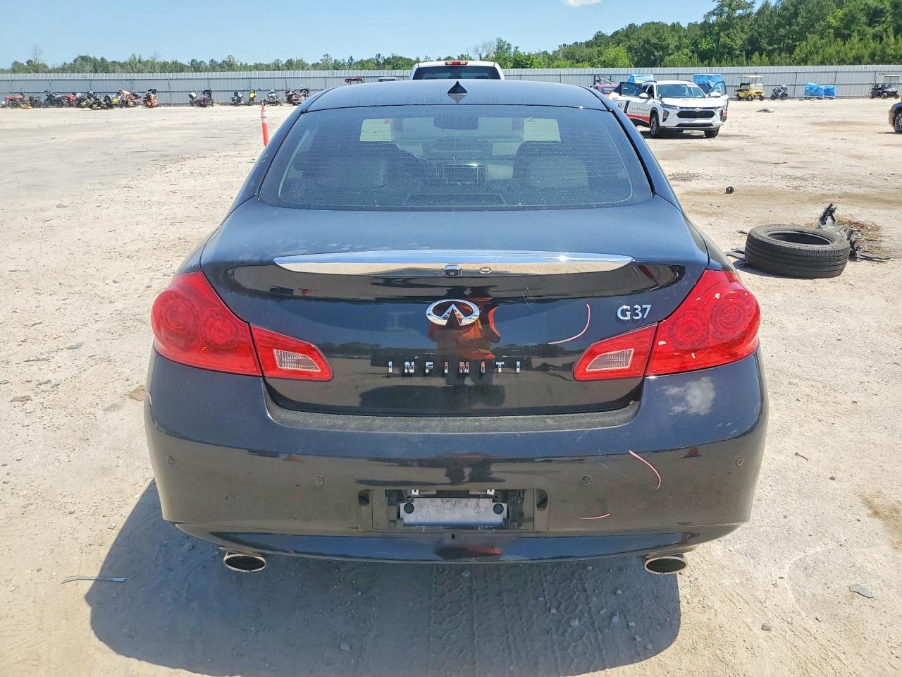 INFINITI G37 Journey