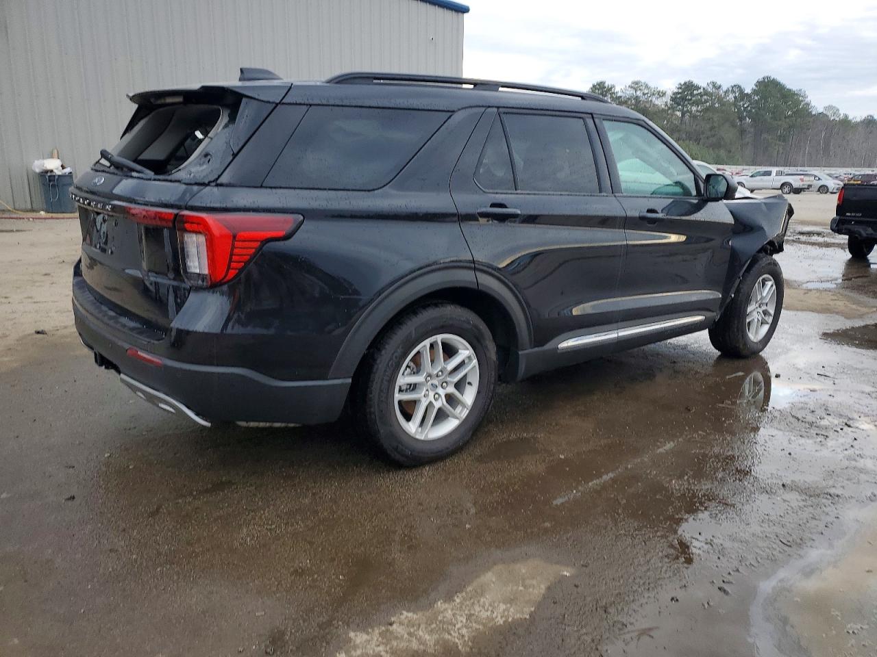 Ford Explorer Active