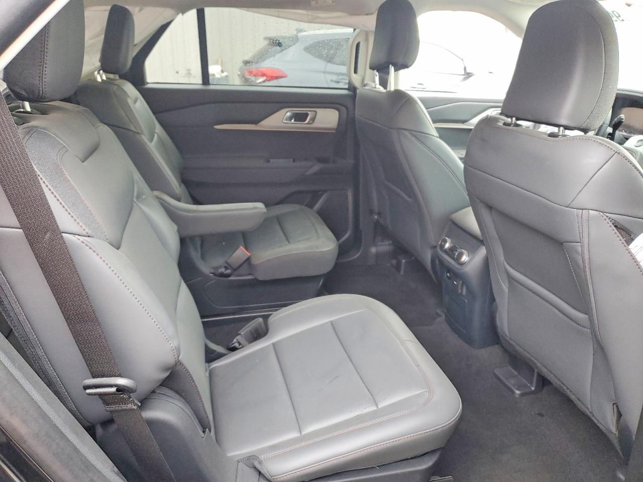 Ford Explorer Active