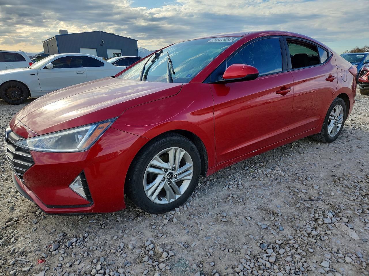 Salvage Hyundai ELANTRA Image