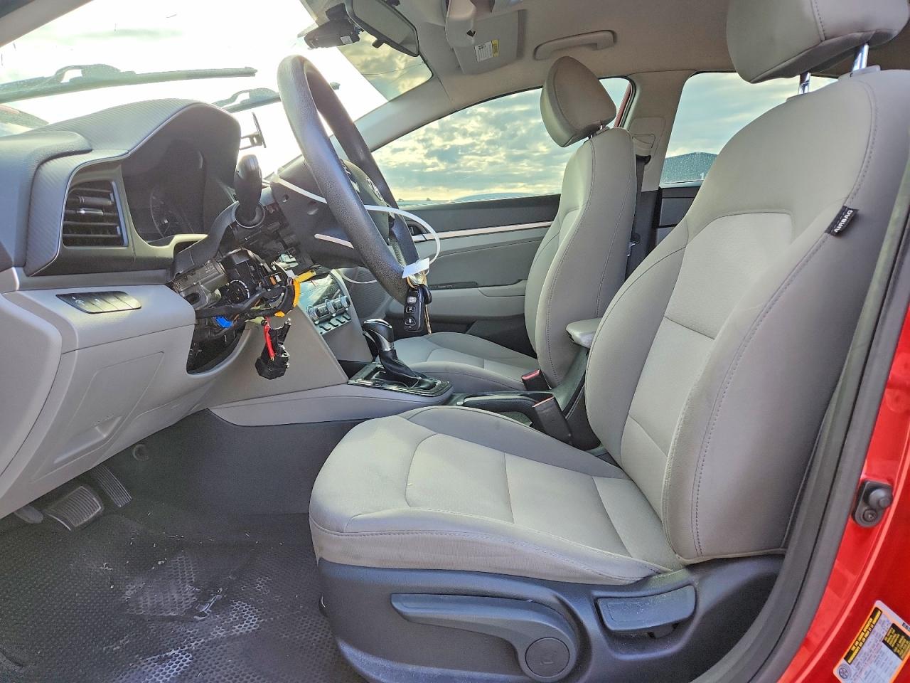 Hyundai ELANTRA Sel