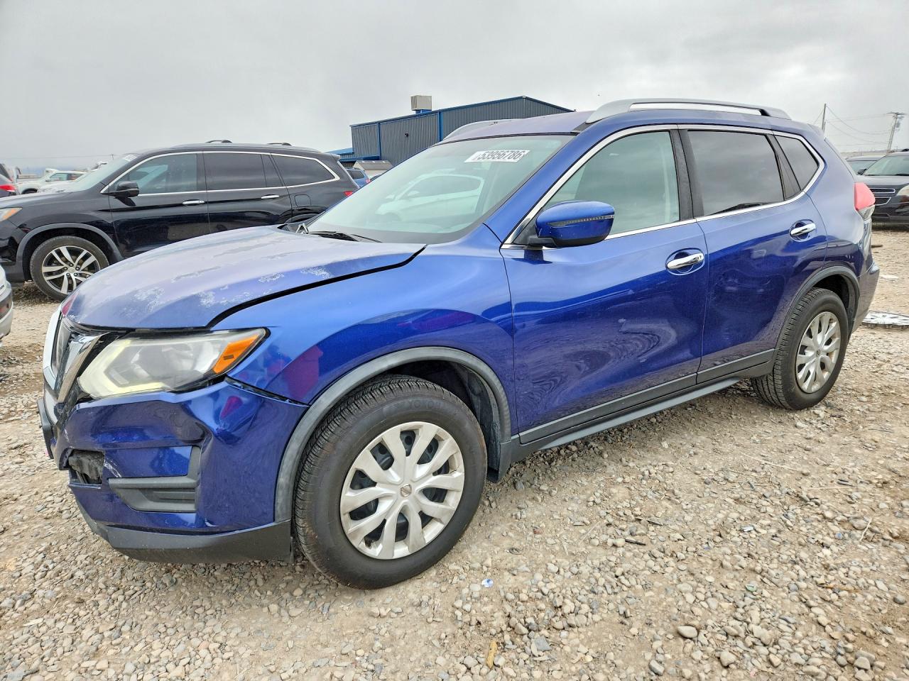 Salvage Nissan Rogue Image