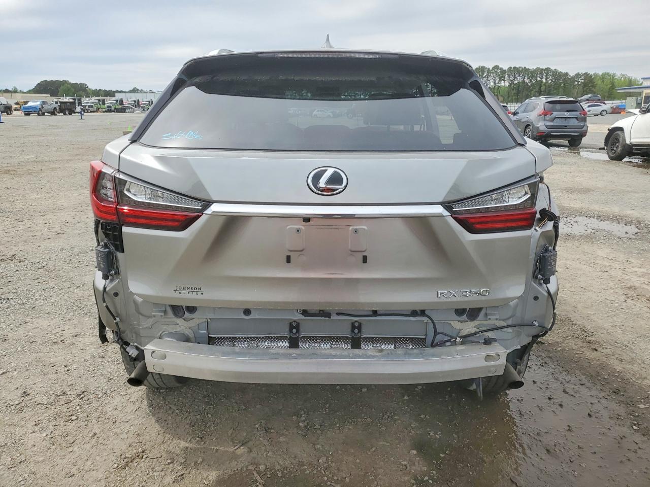 Lexus RX Base