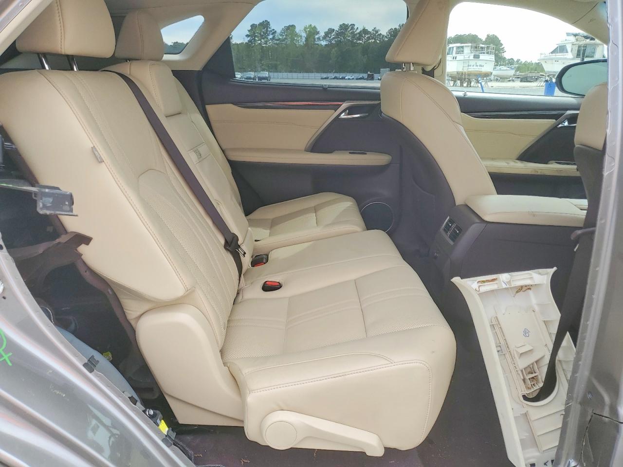 Lexus RX Base