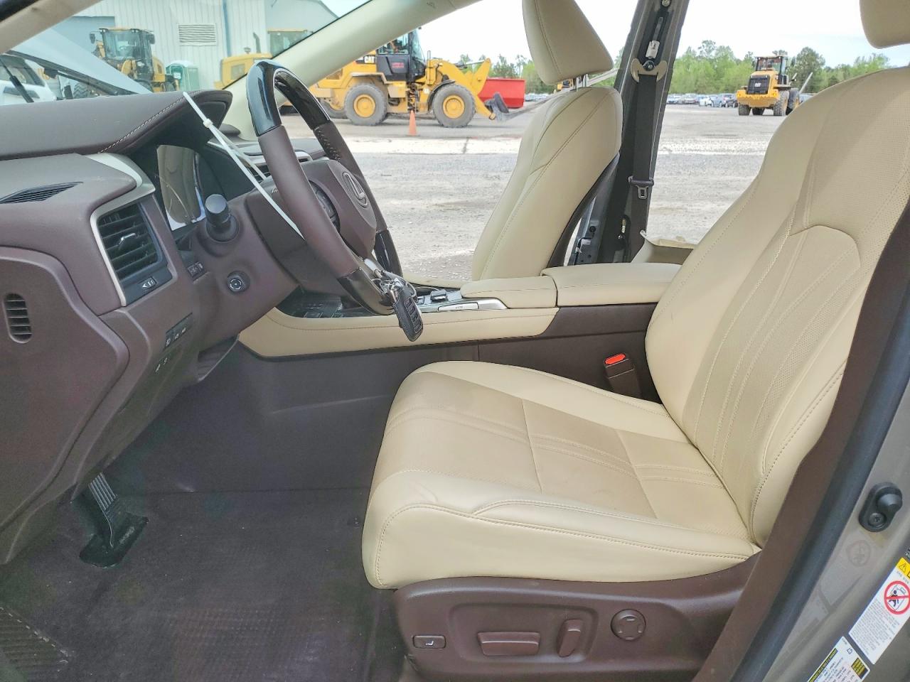 Lexus RX Base