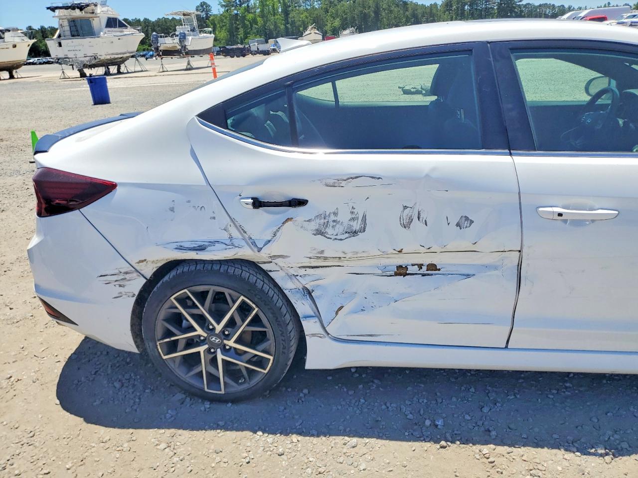 Hyundai ELANTRA Sport