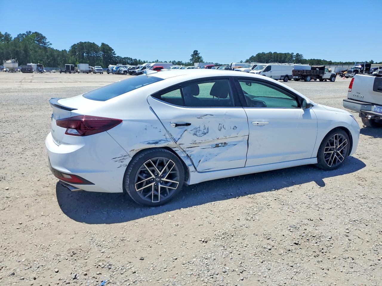 Hyundai ELANTRA Sport