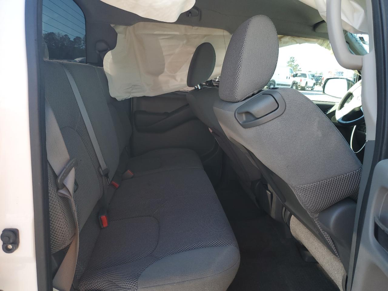 Nissan Frontier Crew Cab Se