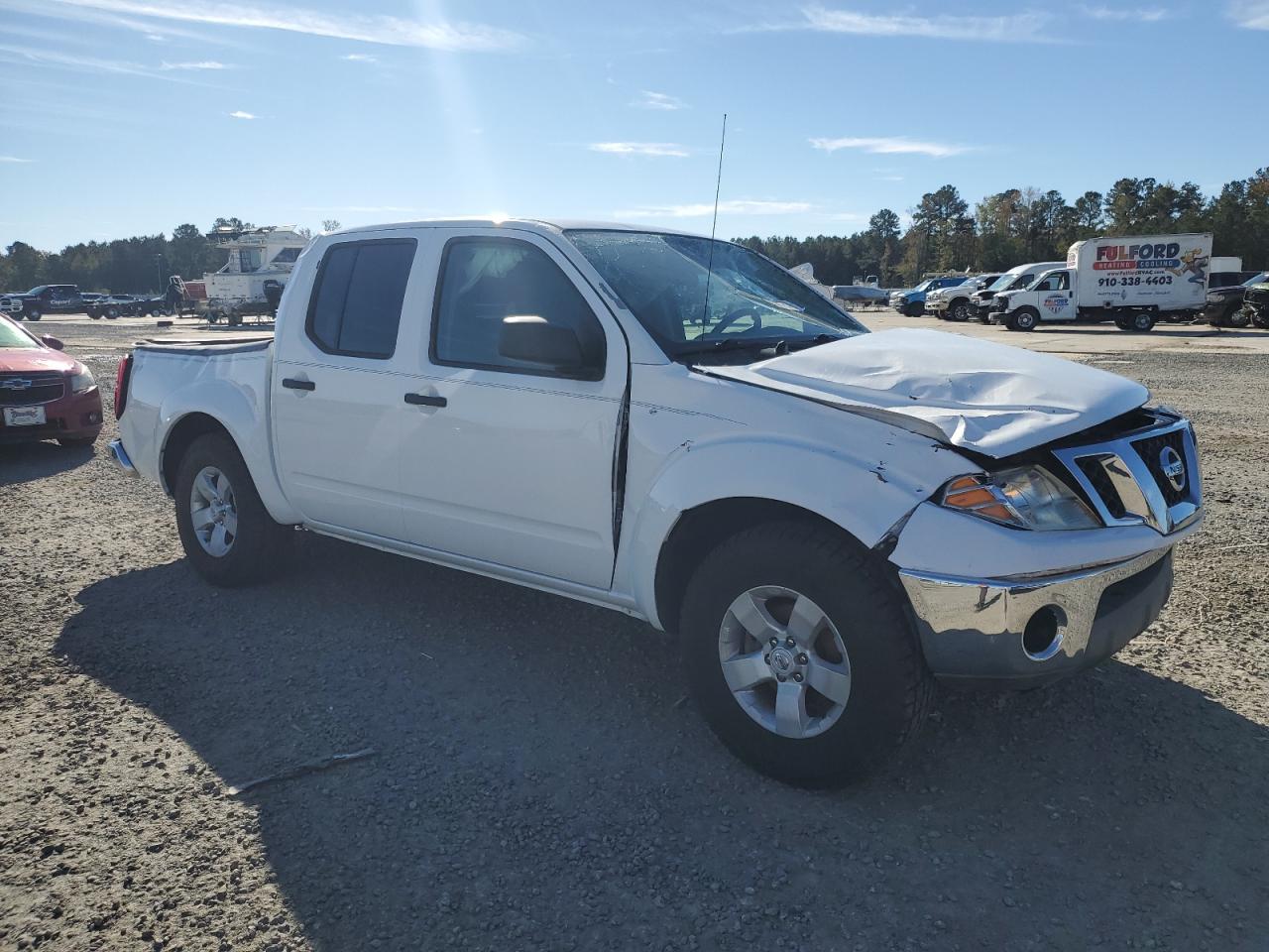 Nissan Frontier Crew Cab Se