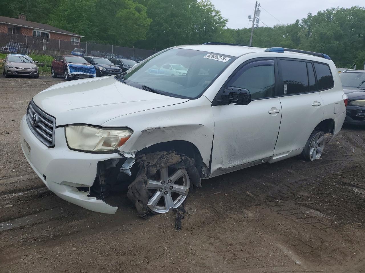Salvage Toyota Highlander Image