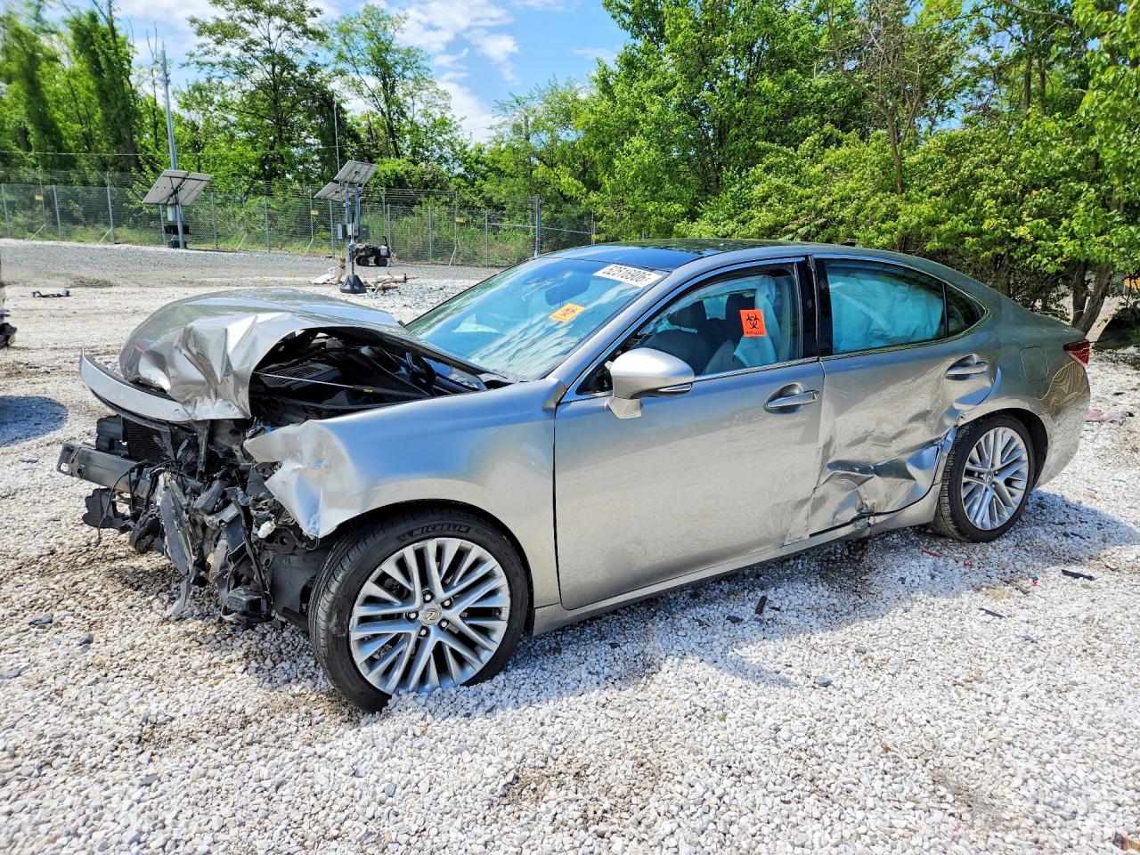Salvage Lexus Es Image