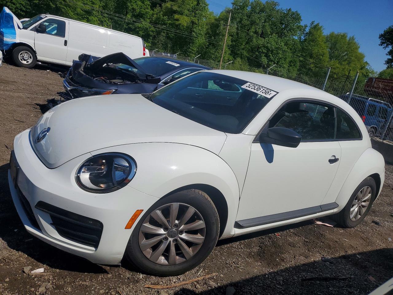 Salvage Volkswagen Beetle Image