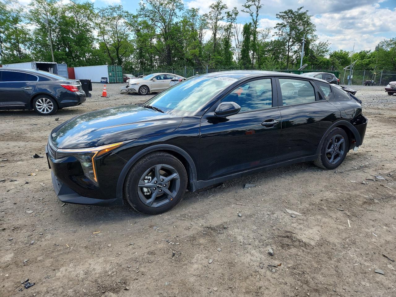 Salvage Kia K4 Lx Image