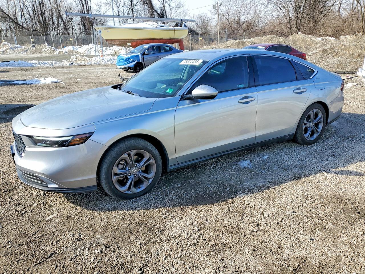 Salvage Honda Accord Image