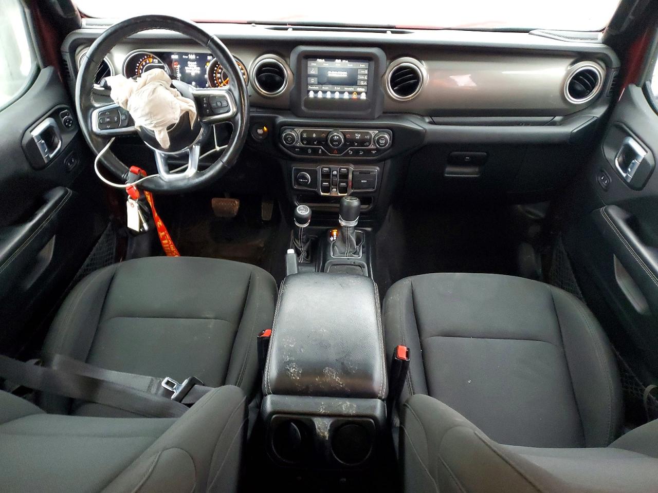 Jeep Wrangler Sahara