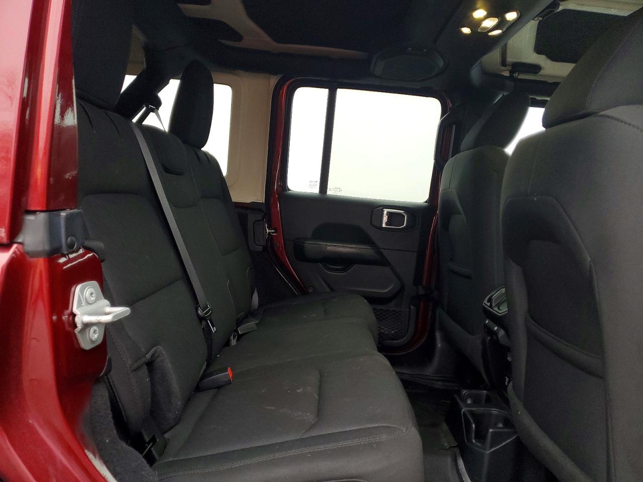 Jeep Wrangler Sahara