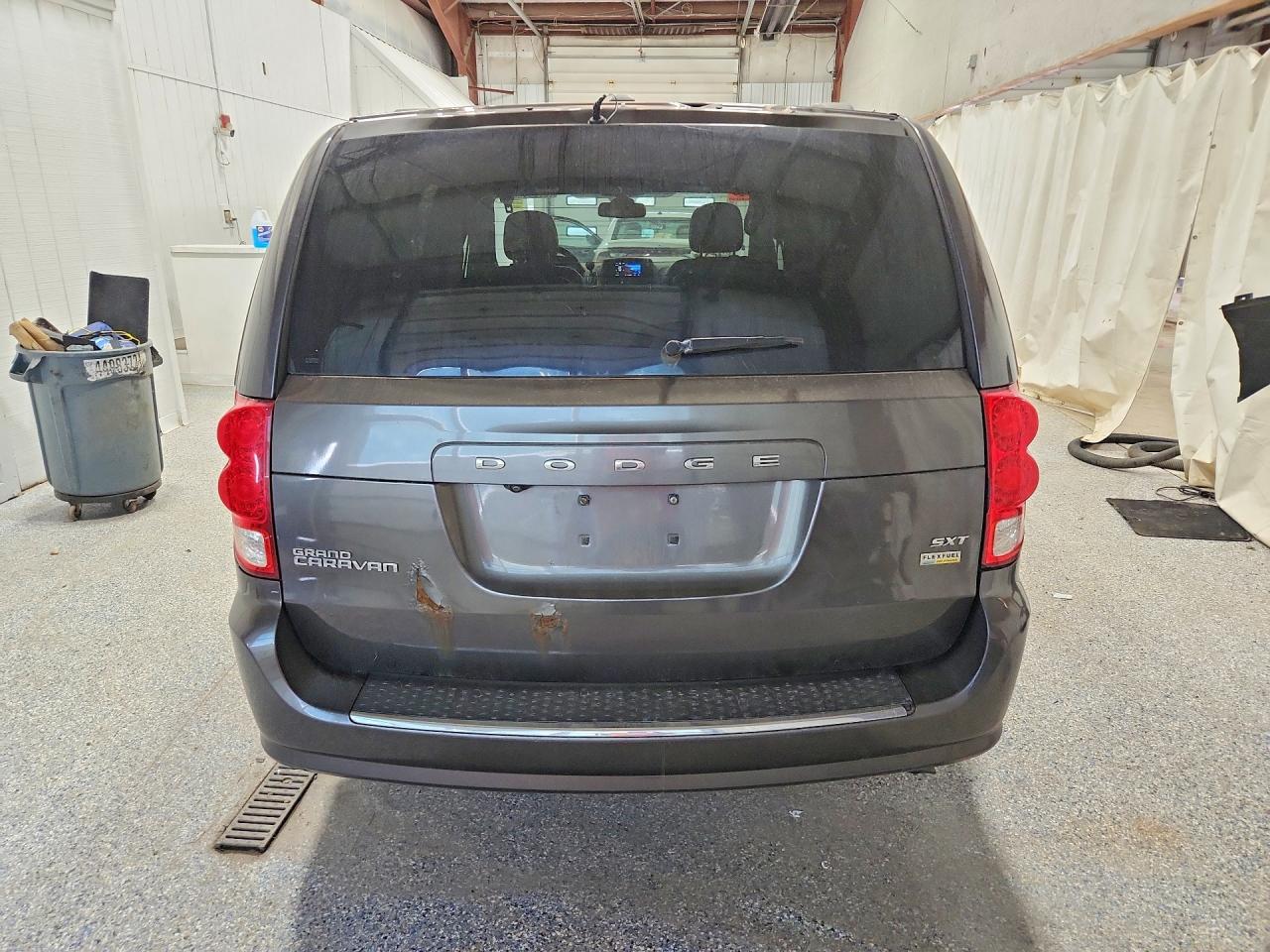 Dodge Caravan Sxt