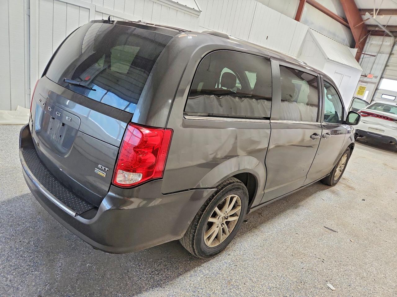 Dodge Caravan Sxt