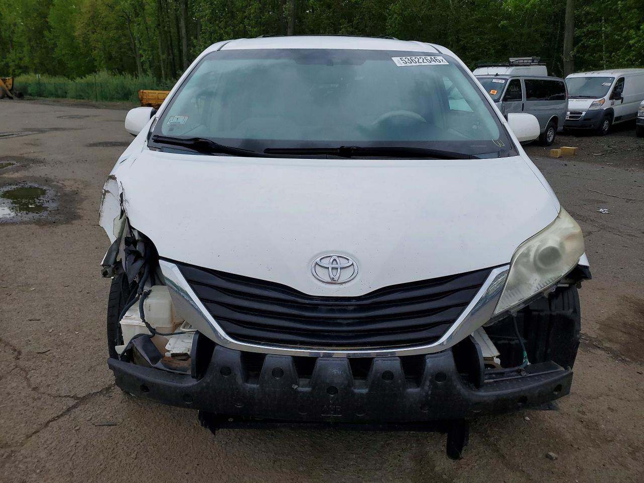 Toyota Sienna Le