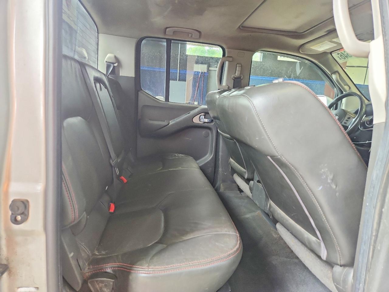 Nissan Frontier S