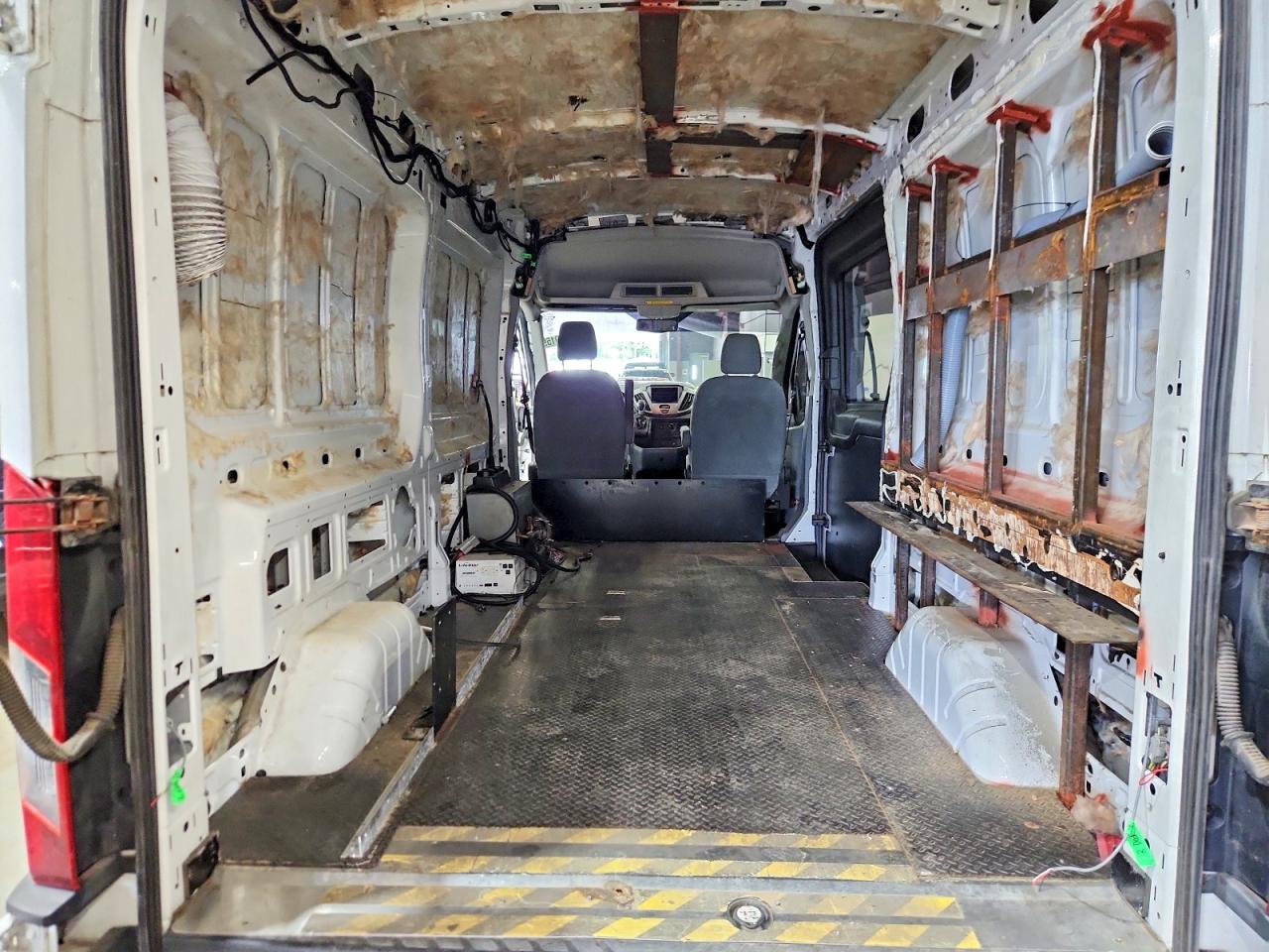 Ford Transit T-250
