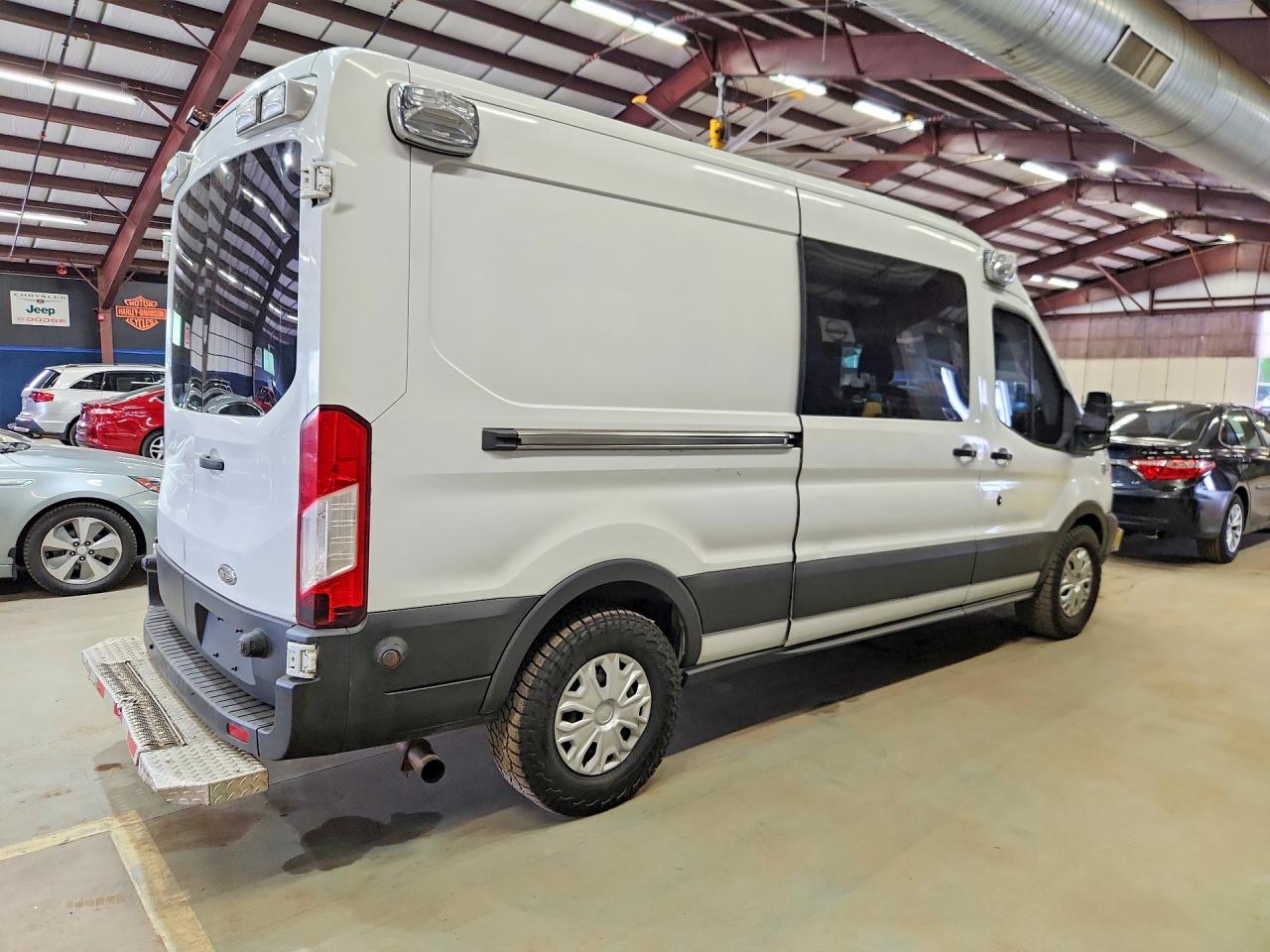 Ford Transit T-250