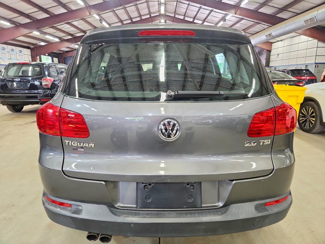 Volkswagen Tiguan S