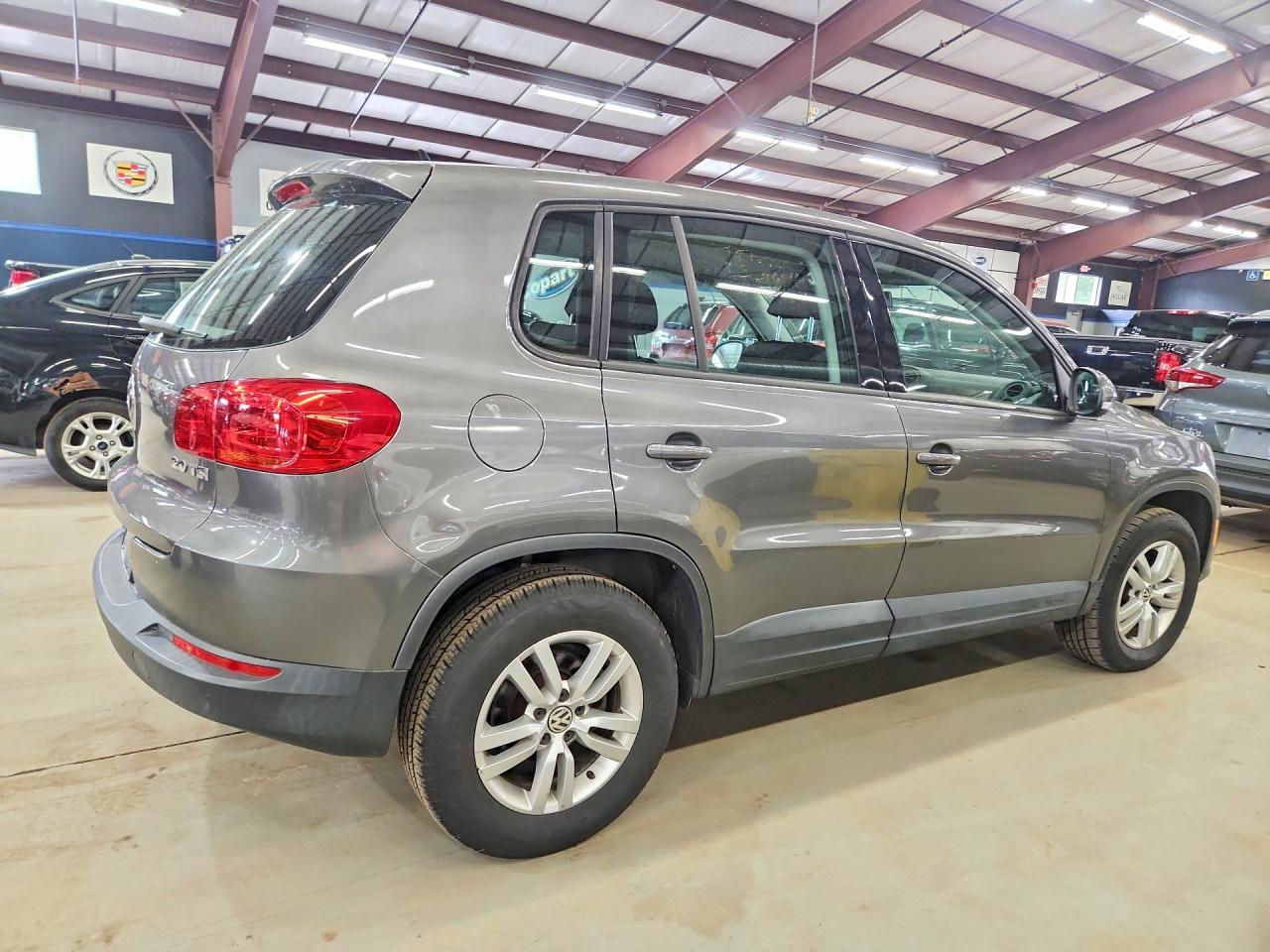Volkswagen Tiguan S