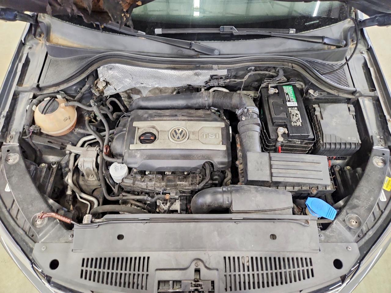 Volkswagen Tiguan S